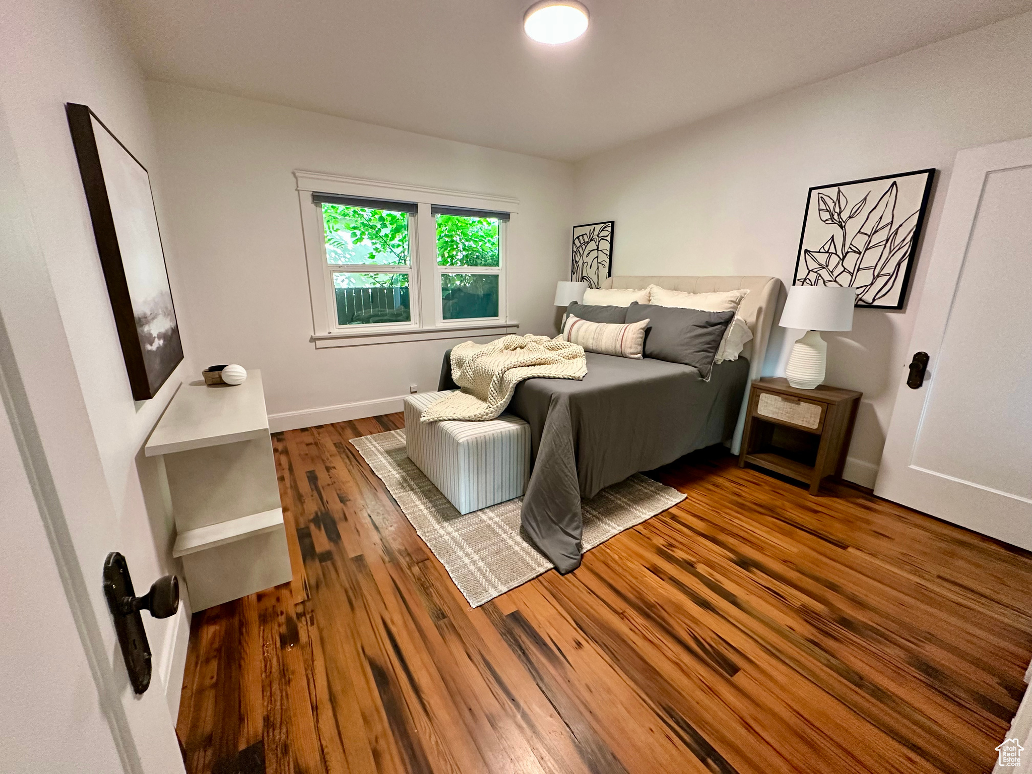 FIVE ACRE - Residential