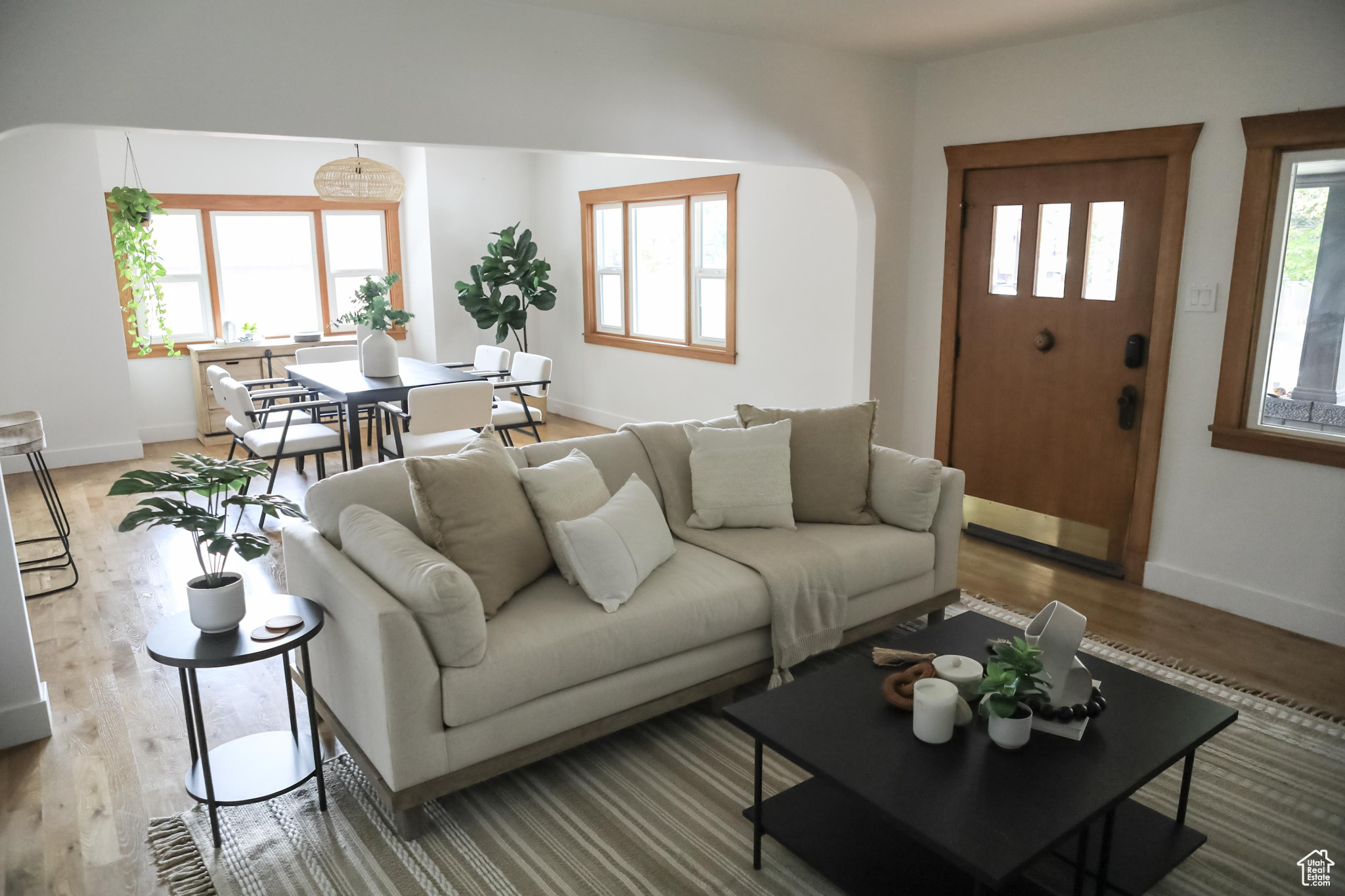 FIVE ACRE - Residential