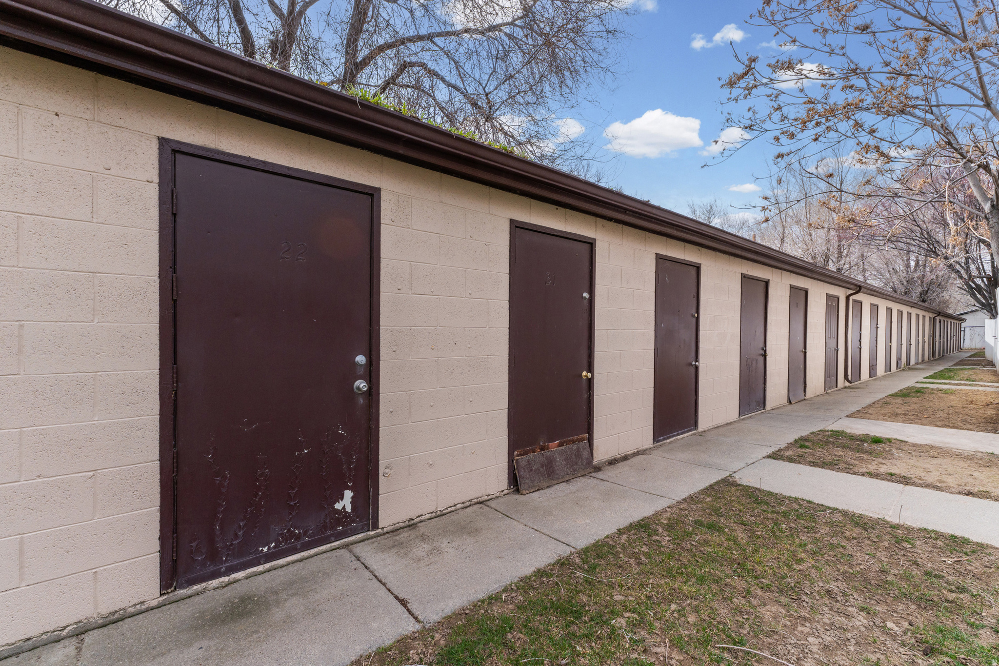 ELM TREE - Residential