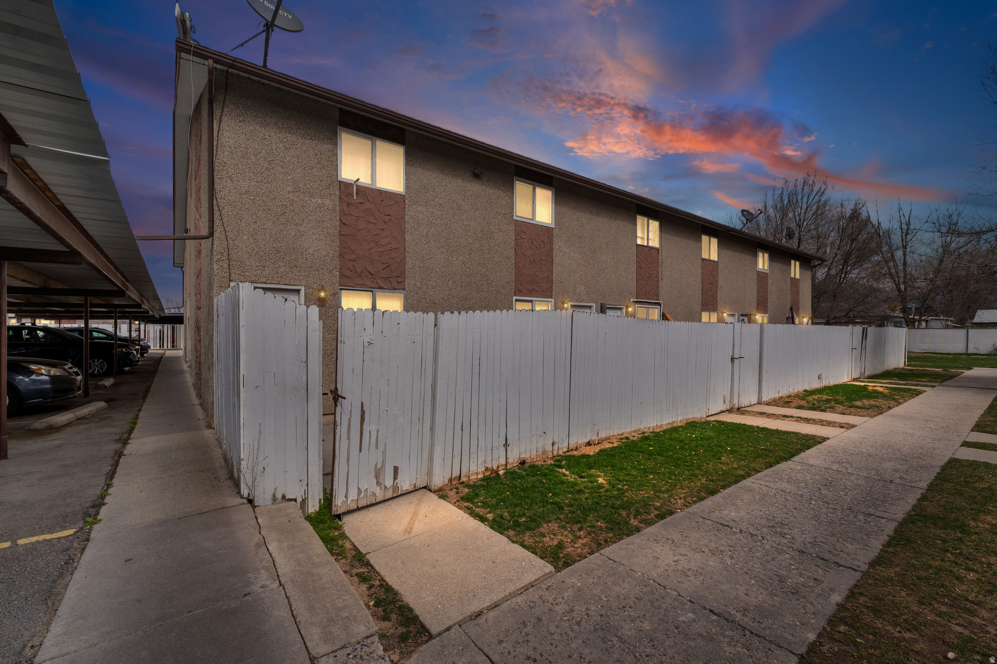 ELM TREE - Residential