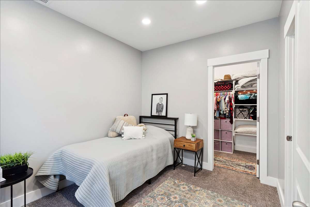 THE VILLAGE AT FOX MEADOWS - Residential