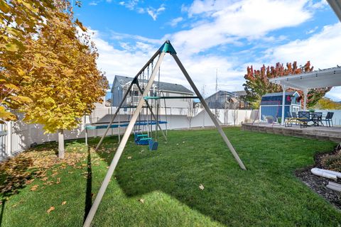 Tiny photo for 922 W 1420 N, Clinton, UT 84015 (MLS # 2121420)