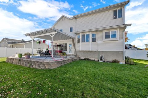 Tiny photo for 922 W 1420 N, Clinton, UT 84015 (MLS # 2121420)