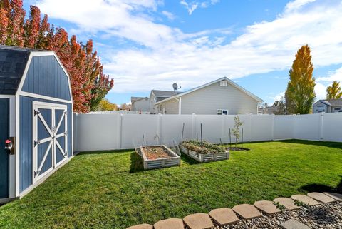 Tiny photo for 922 W 1420 N, Clinton, UT 84015 (MLS # 2121420)