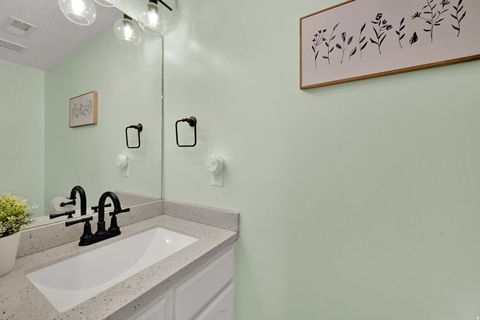 Tiny photo for 922 W 1420 N, Clinton, UT 84015 (MLS # 2121420)