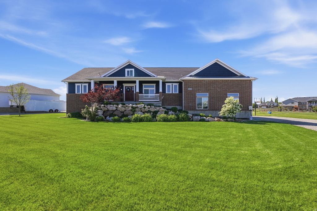 Photo of 4023 W 2100 S, Taylor, UT 84401 (MLS # 2156694)