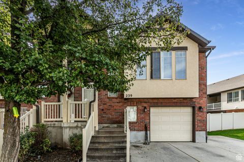 Photo of 239 W LYMAN LN, Bountiful, UT 84010 (MLS # 2117872)
