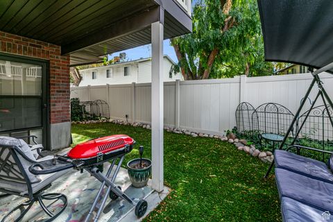Tiny photo for 239 W LYMAN LN, Bountiful, UT 84010 (MLS # 2117872)