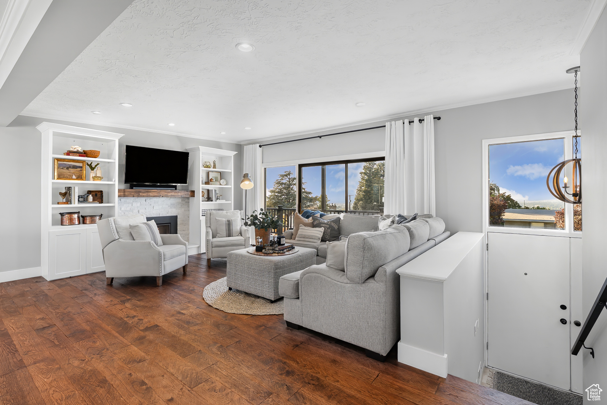 RIVIERA HEIGHTS - Residential