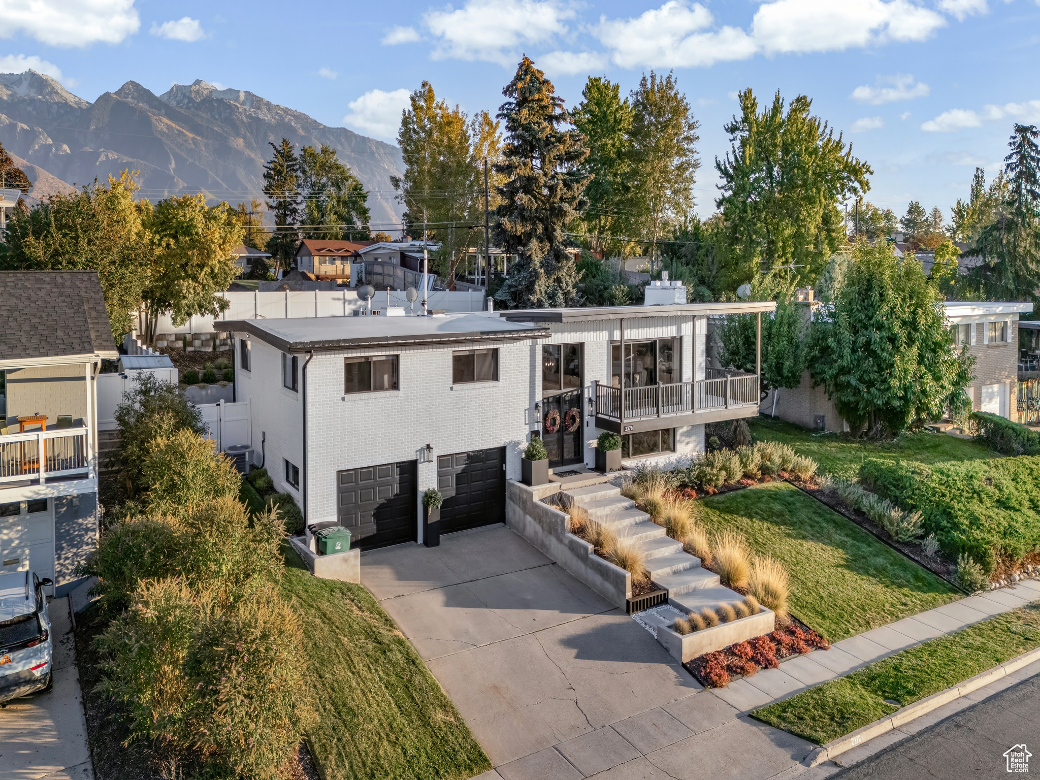 RIVIERA HEIGHTS - Residential