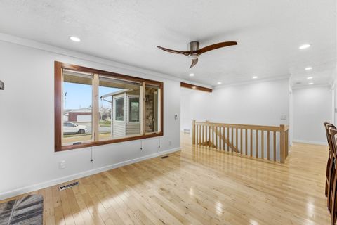 Tiny photo for 645 S 1350 E, Fruit Heights, UT 84037 (MLS # 2139510)