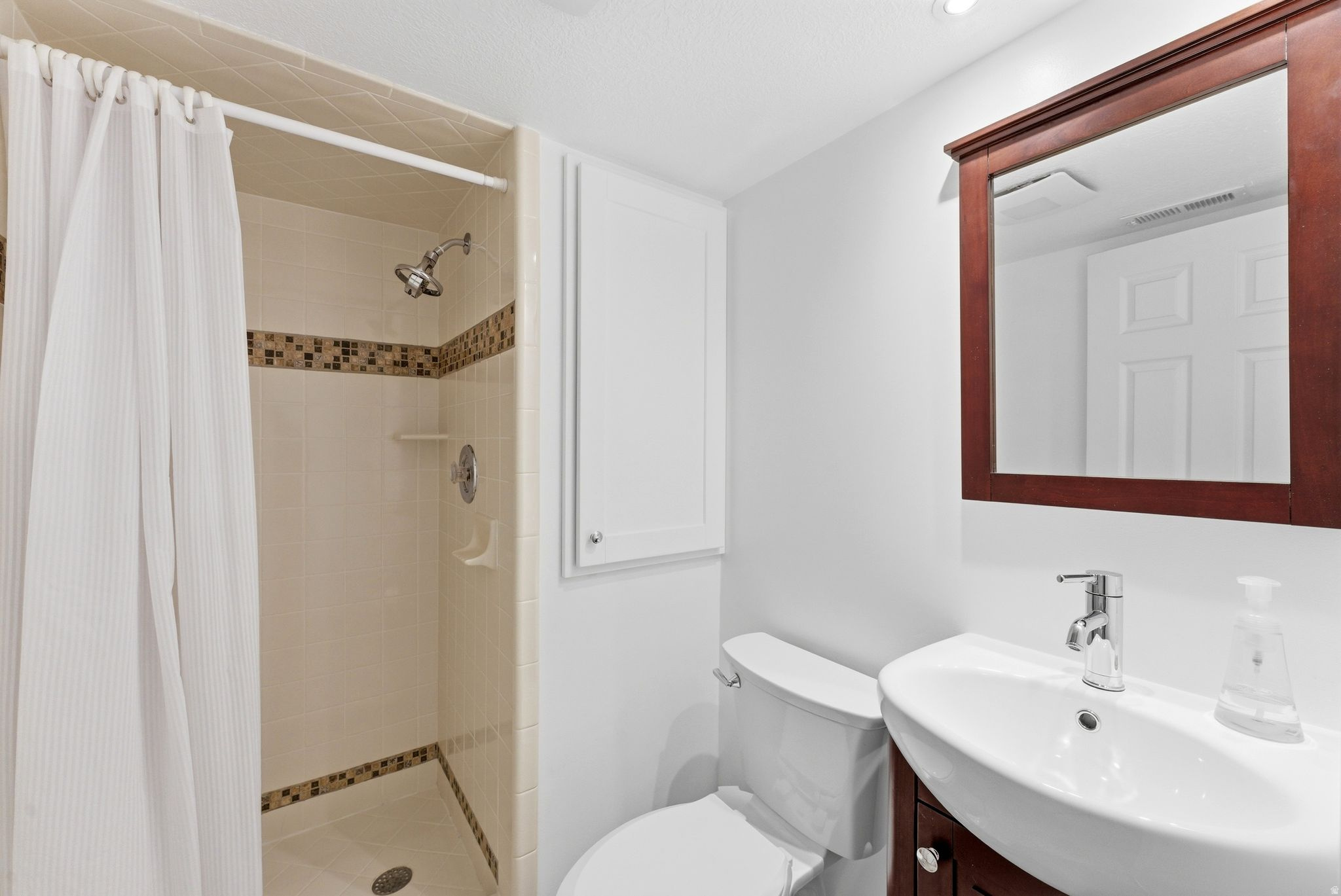 PILLY GREEN - Residential