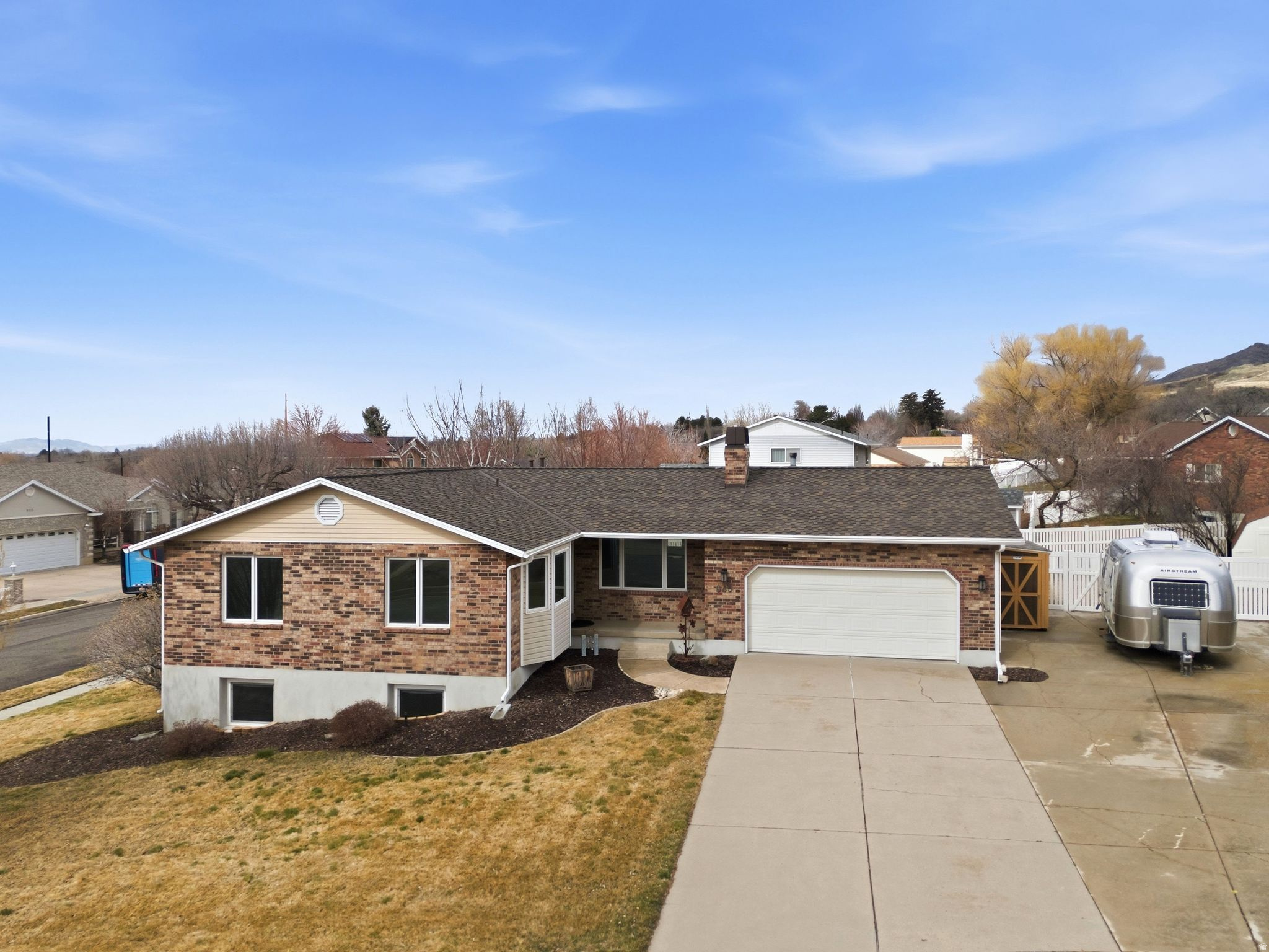 PILLY GREEN - Residential