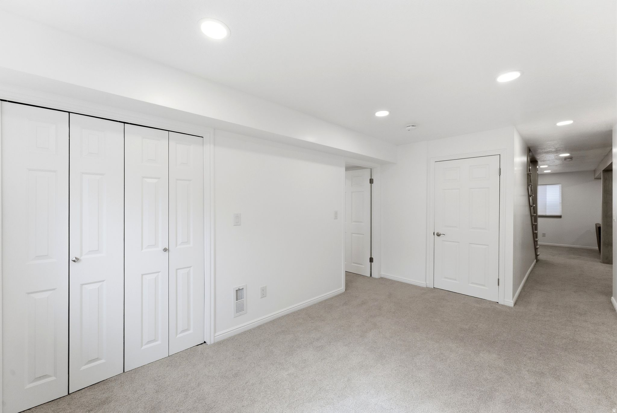 PILLY GREEN - Residential