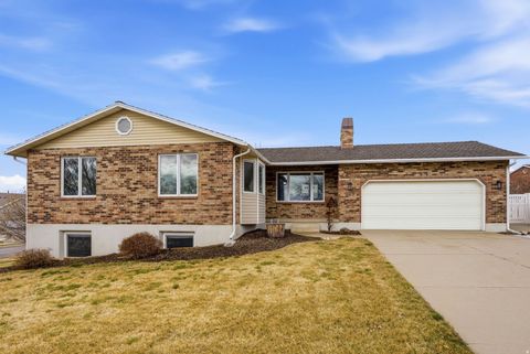 Tiny photo for 645 S 1350 E, Fruit Heights, UT 84037 (MLS # 2139510)