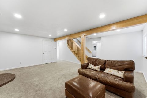 Tiny photo for 645 S 1350 E, Fruit Heights, UT 84037 (MLS # 2139510)