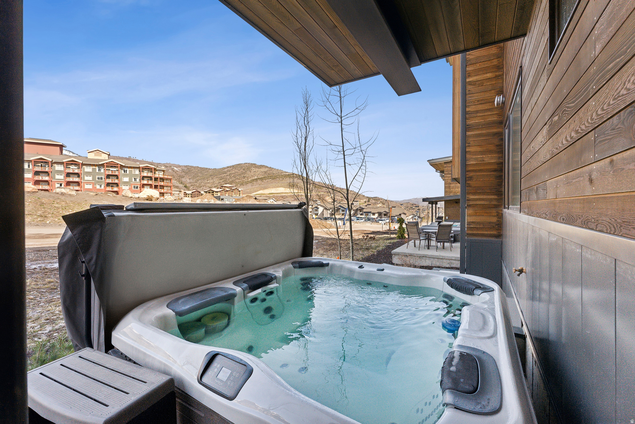 THE RIDGE AT CANYONS VILLAGE - Residential