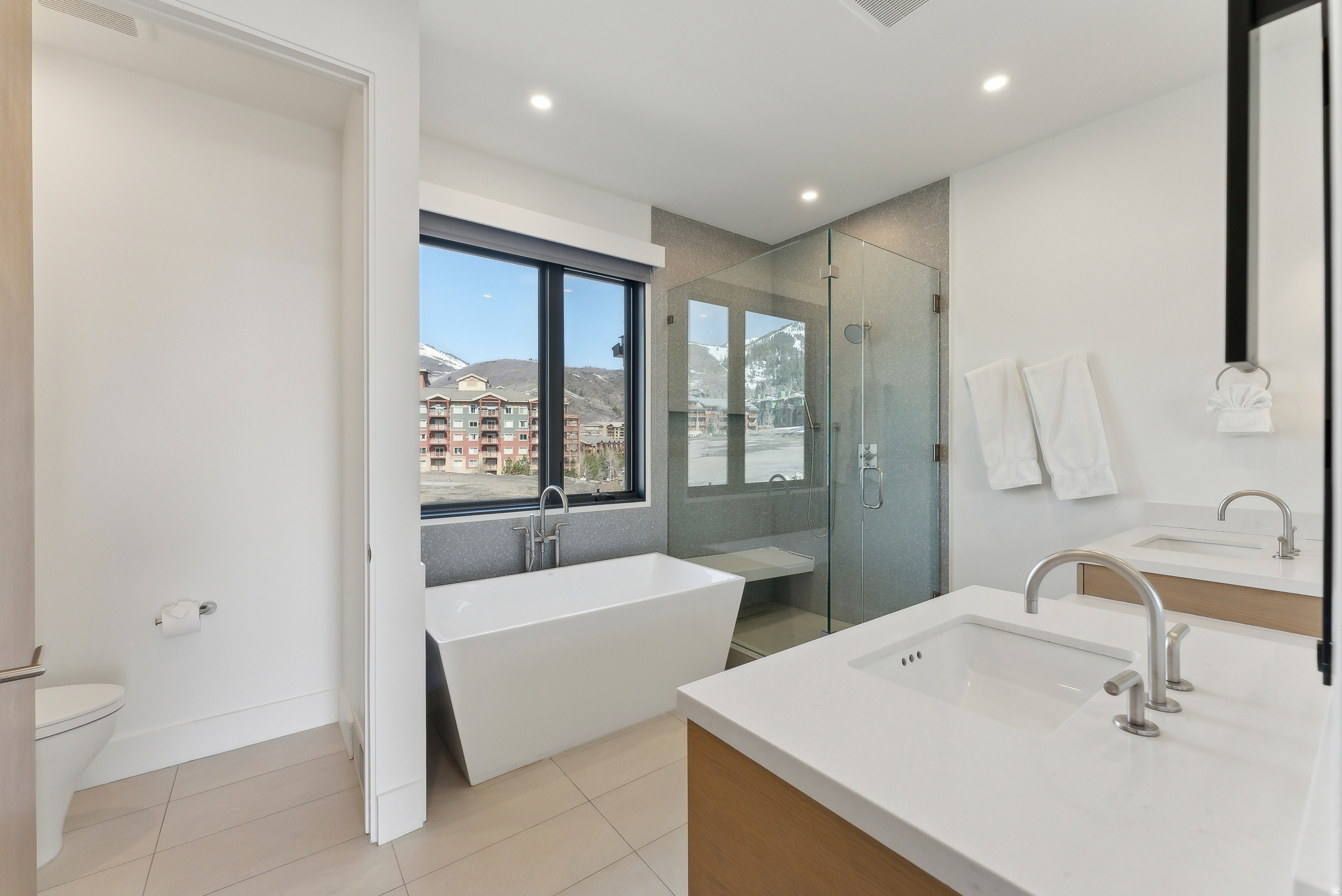 THE RIDGE AT CANYONS VILLAGE - Residential