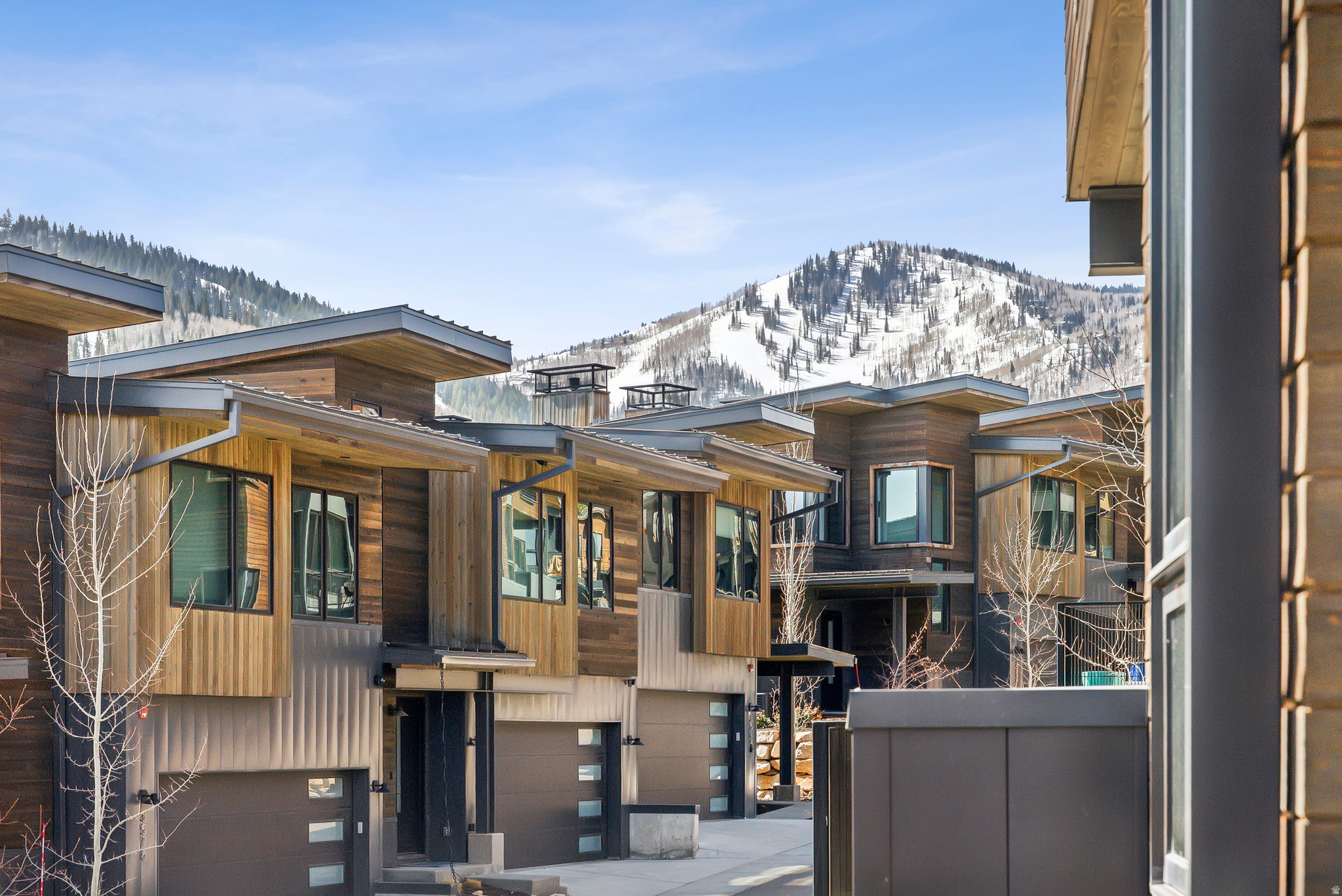 THE RIDGE AT CANYONS VILLAGE - Residential