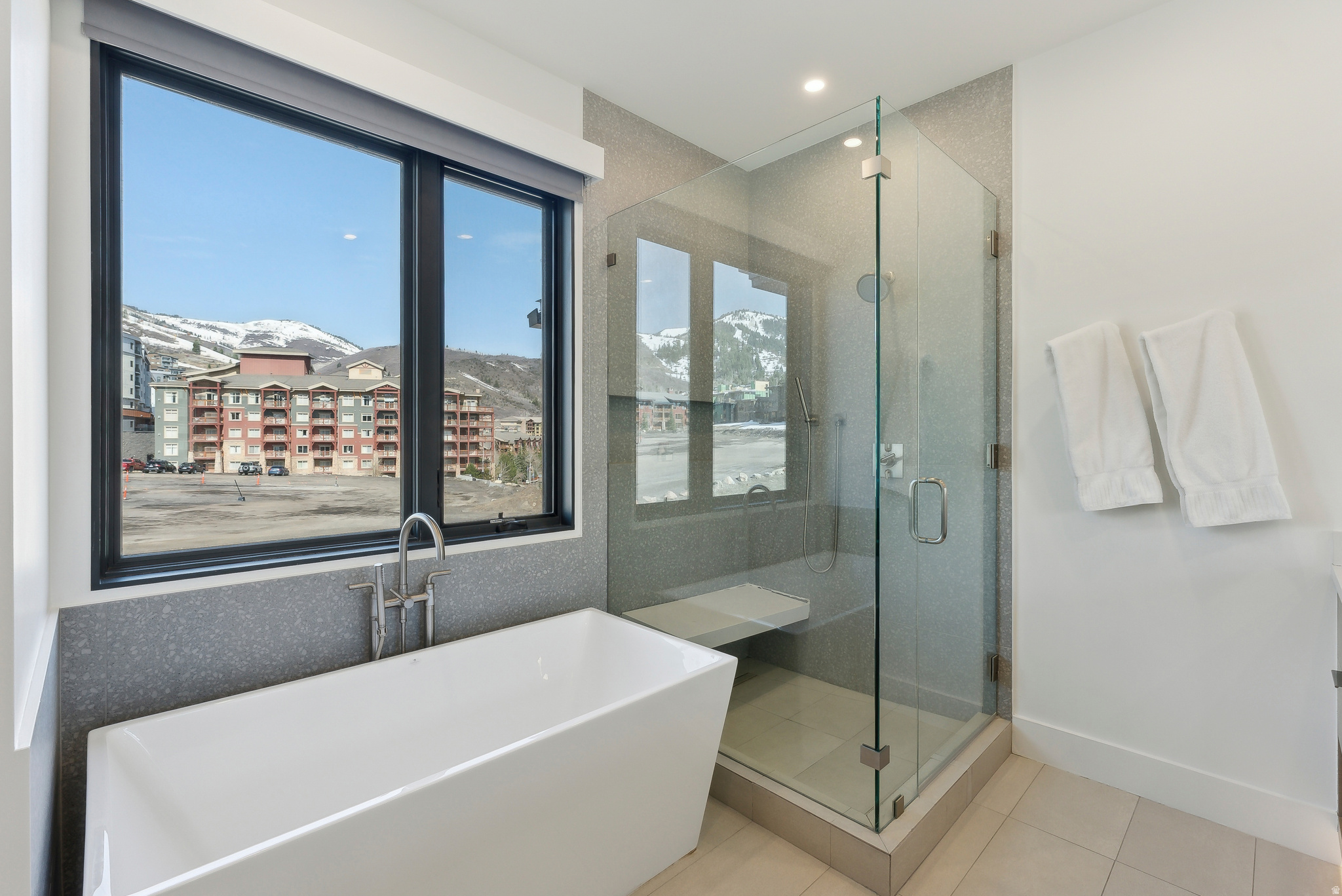 THE RIDGE AT CANYONS VILLAGE - Residential