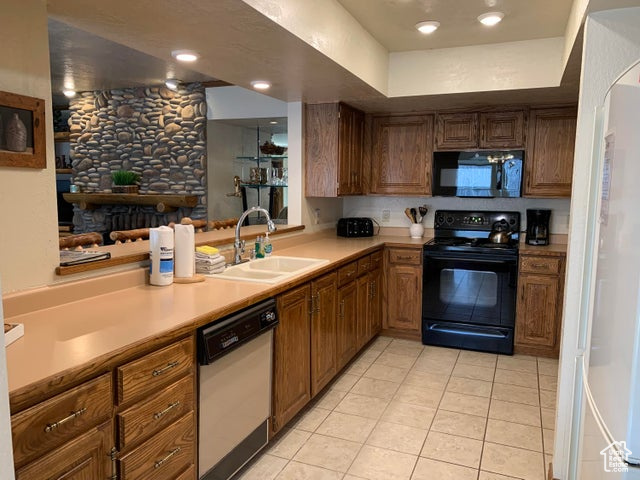 COPPER CHASE CONDOS - Residential