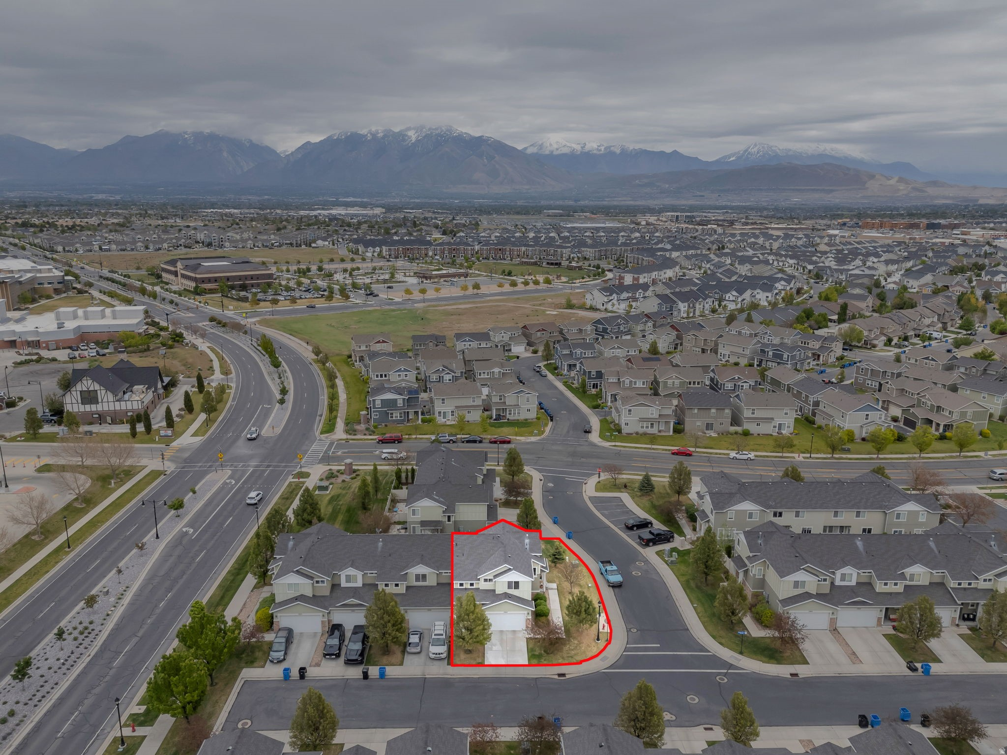 MCAURTHUR TOWNS - Residential