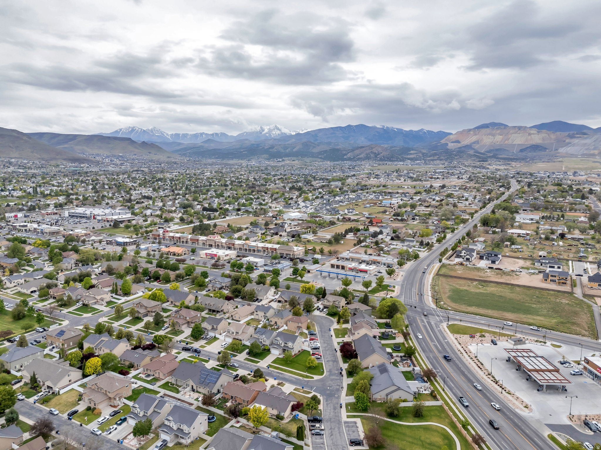 MCAURTHUR TOWNS - Residential