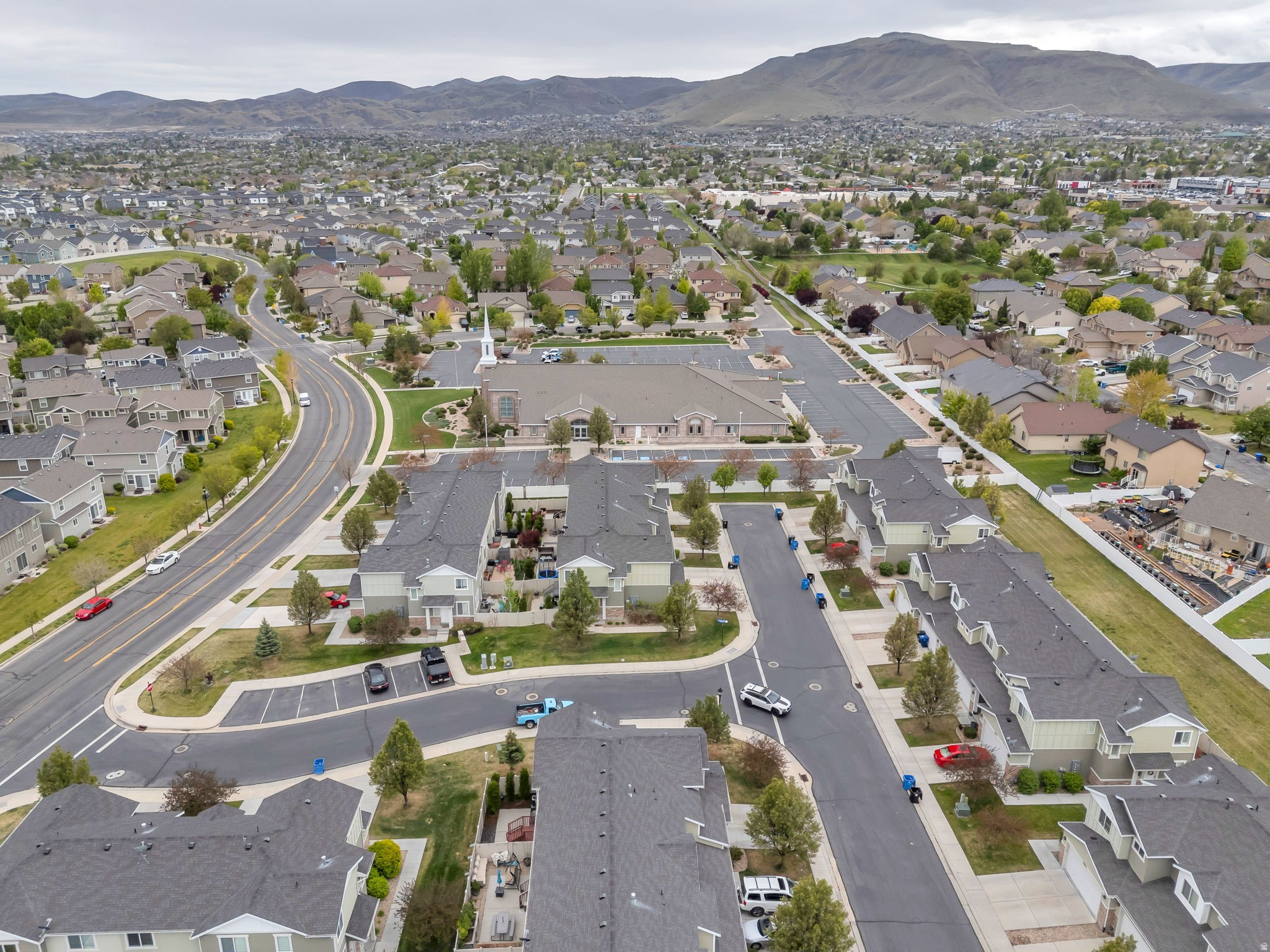 MCAURTHUR TOWNS - Residential
