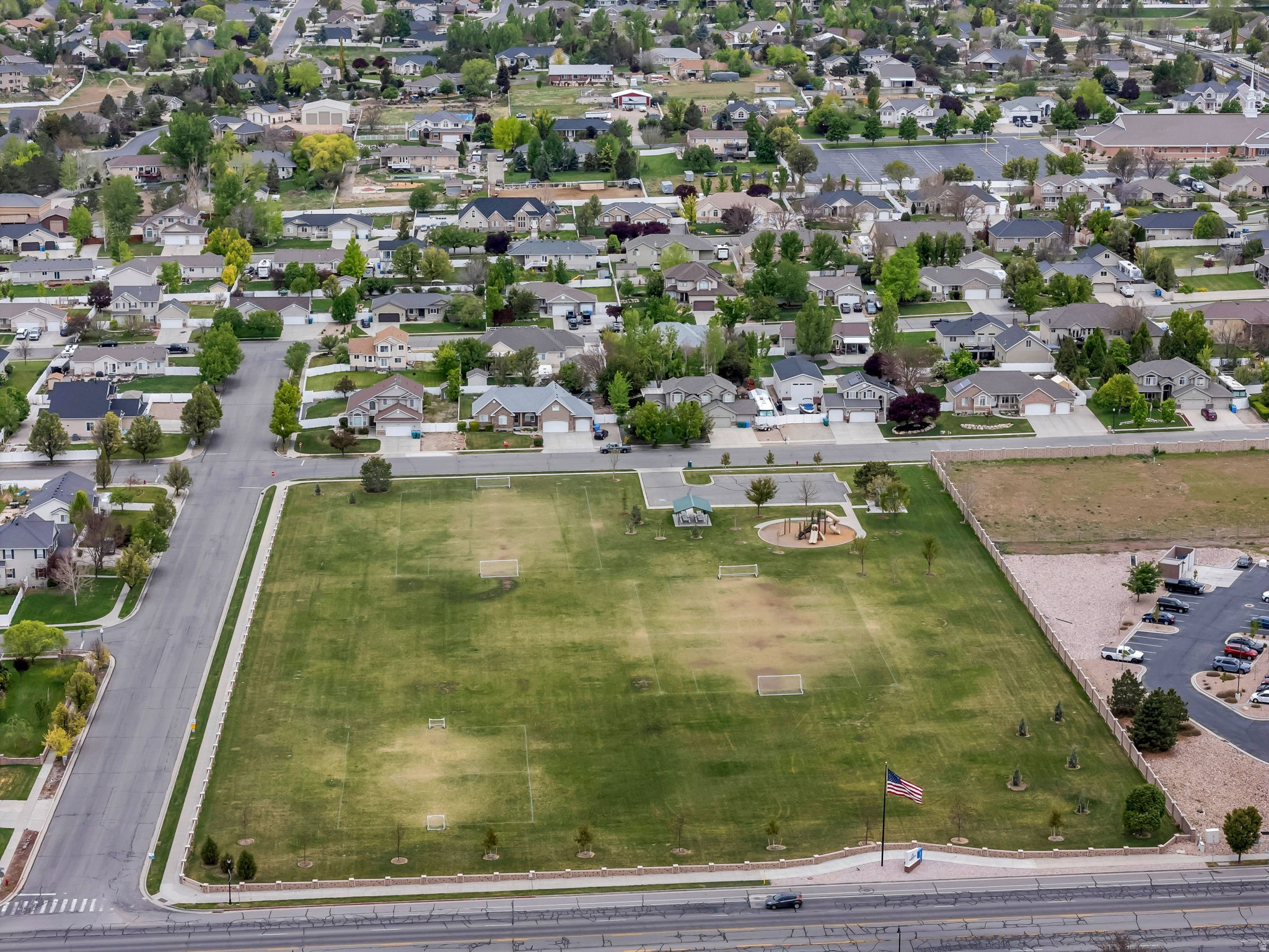 MCAURTHUR TOWNS - Residential