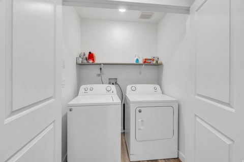 Tiny photo for 431 N NORTHSHORE DR, Saratoga Springs, UT 84045 (MLS # 2143154)