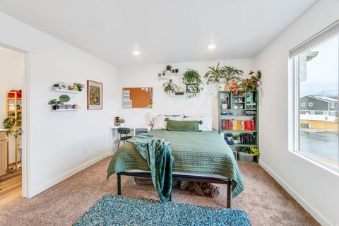 Tiny photo for 431 N NORTHSHORE DR, Saratoga Springs, UT 84045 (MLS # 2143154)