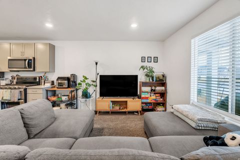 Tiny photo for 431 N NORTHSHORE DR, Saratoga Springs, UT 84045 (MLS # 2143154)