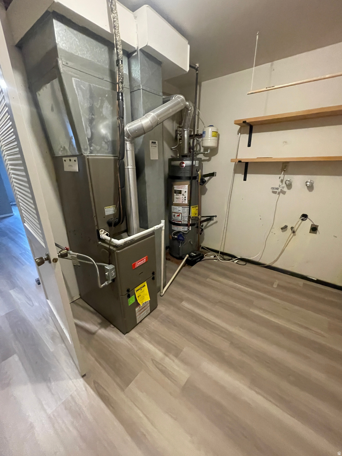 WAYLAND STATION AT OLD FARM - Residential