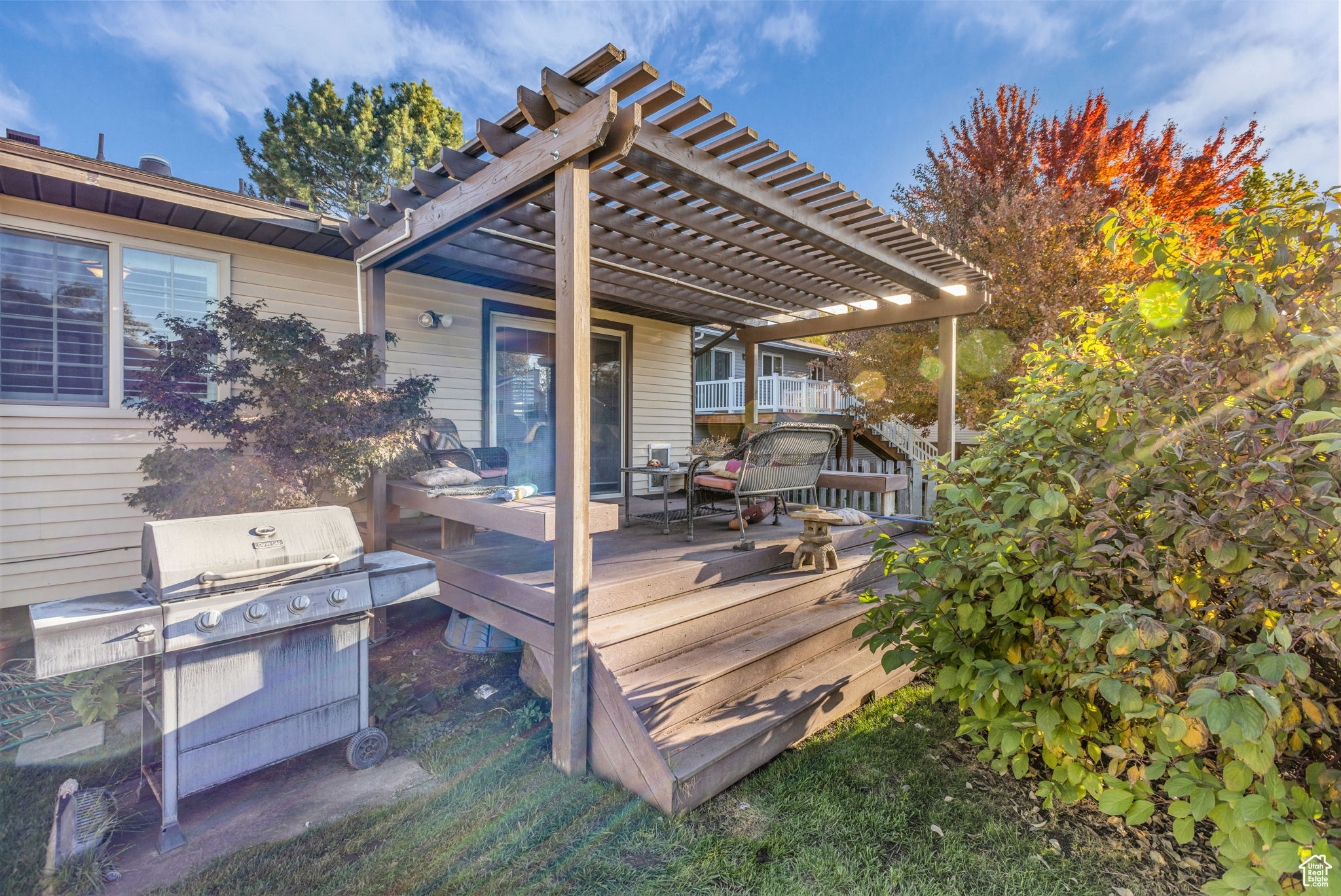 CREEKSIDE - Residential