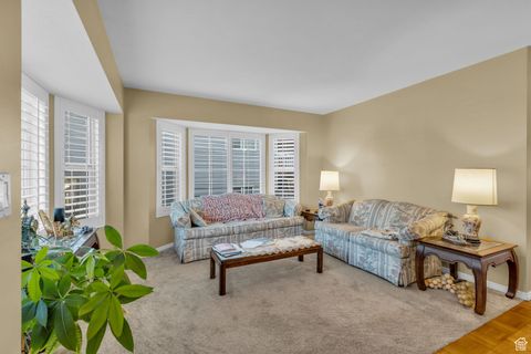 Tiny photo for 444 W CREEKSIDE WAY, Kaysville, UT 84037 (MLS # 2119366)