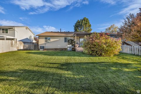 Tiny photo for 444 W CREEKSIDE WAY, Kaysville, UT 84037 (MLS # 2119366)
