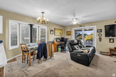 Tiny photo for 444 W CREEKSIDE WAY, Kaysville, UT 84037 (MLS # 2119366)