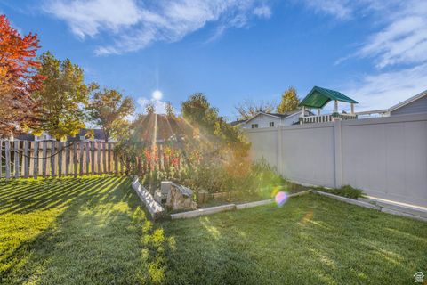 Tiny photo for 444 W CREEKSIDE WAY, Kaysville, UT 84037 (MLS # 2119366)