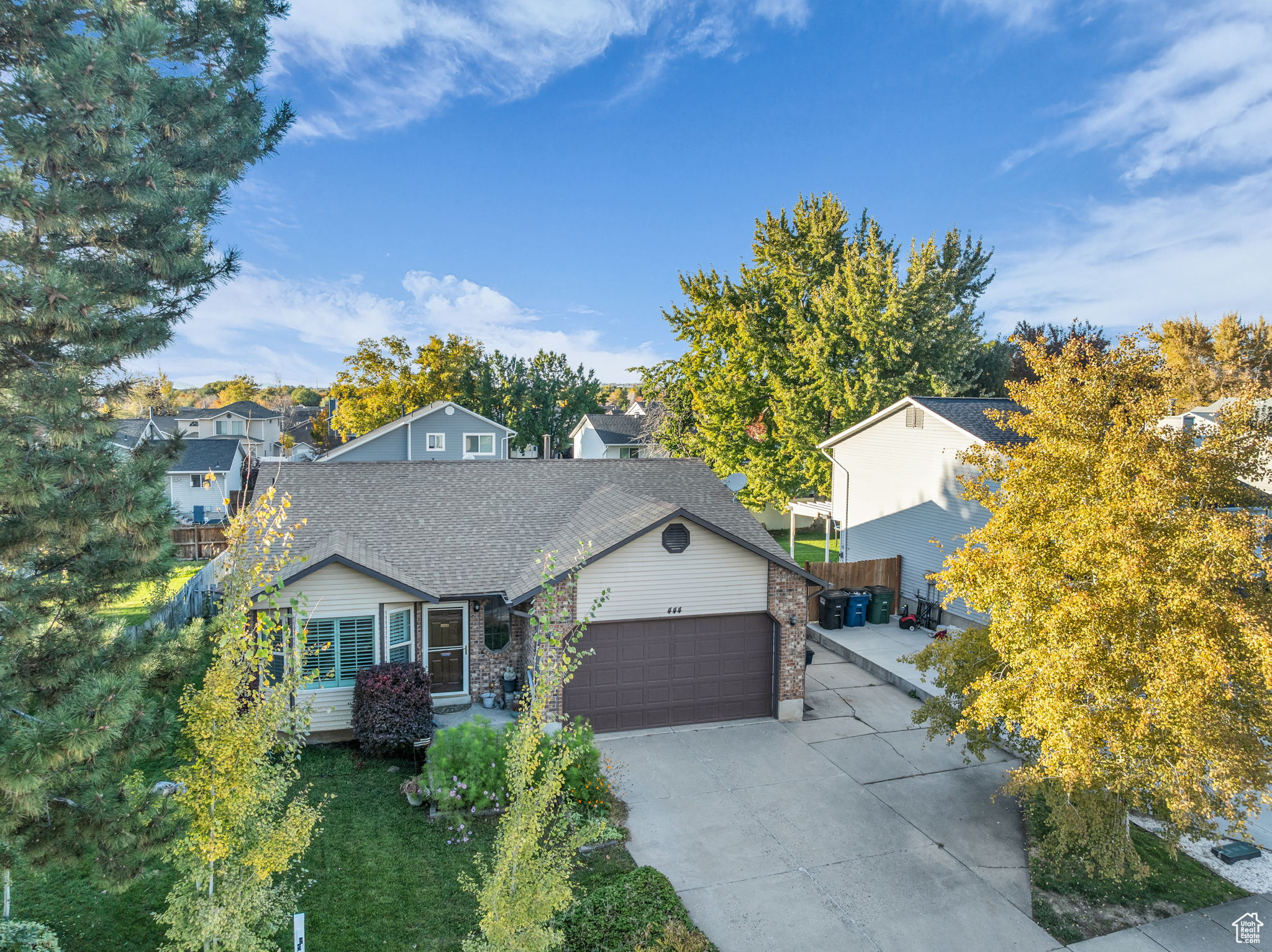 CREEKSIDE - Residential