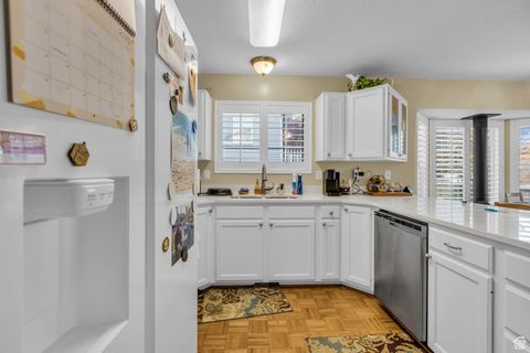 Tiny photo for 444 W CREEKSIDE WAY, Kaysville, UT 84037 (MLS # 2119366)