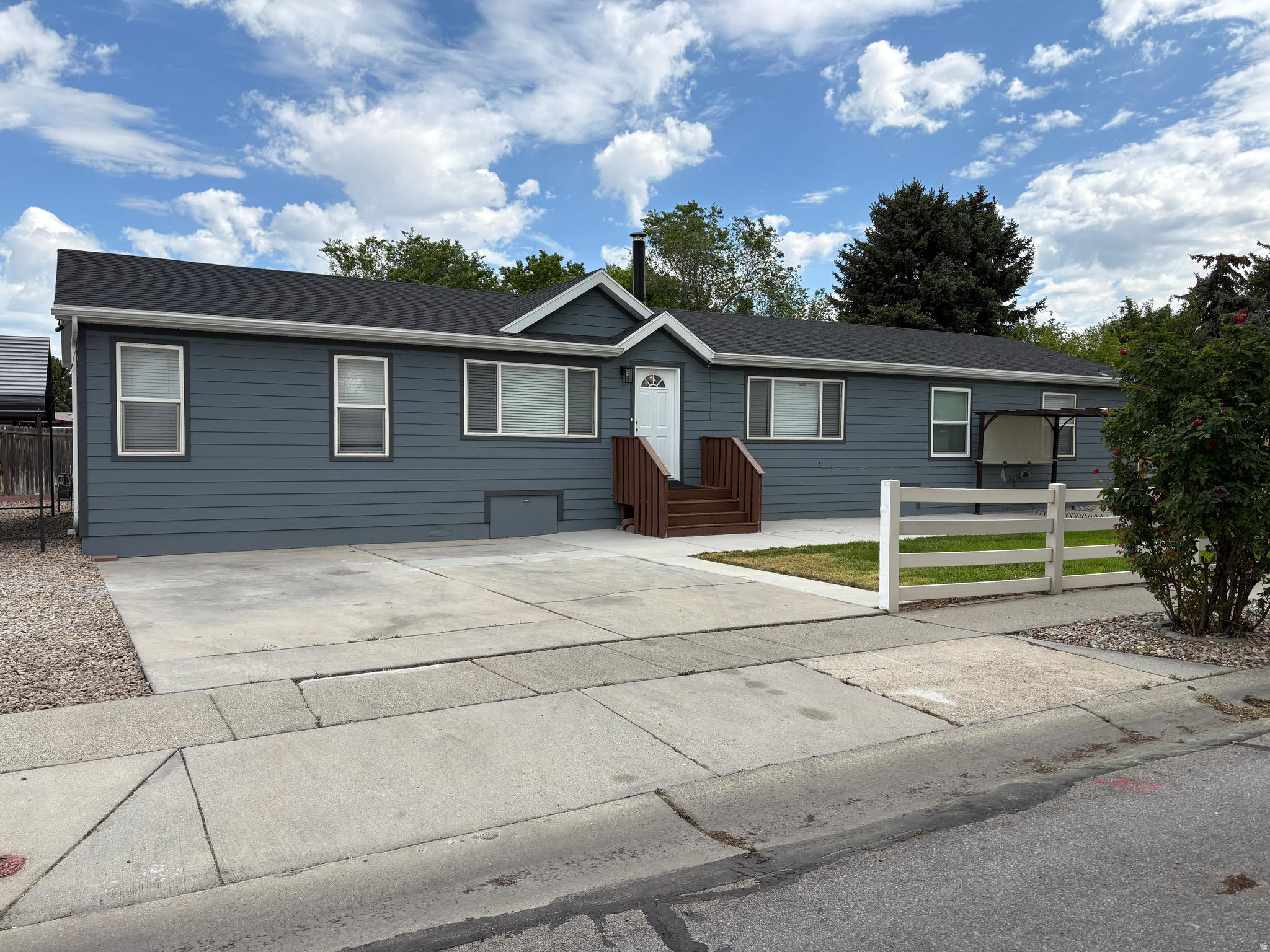JORDAN MOBILE HOME ESTATES - Residential