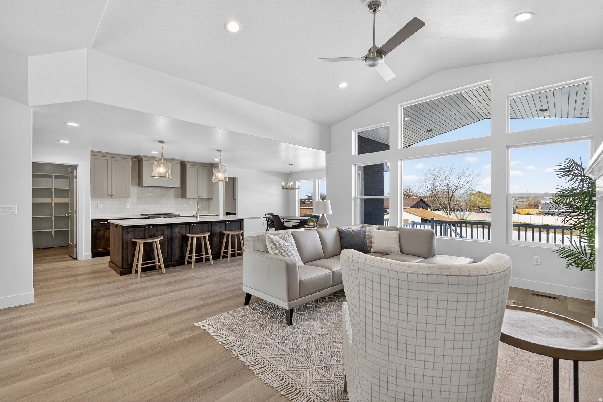 STAGECOACH - Residential