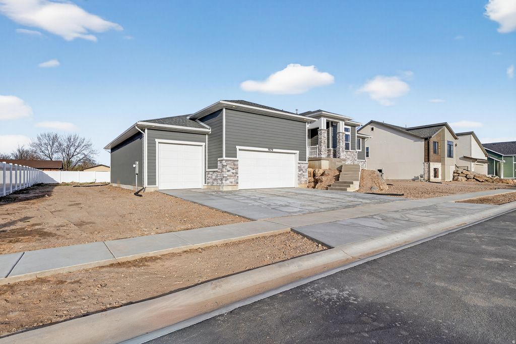 Photo of 1679 S 3875 W #401, Taylor, UT 84401 (MLS # 2143252)