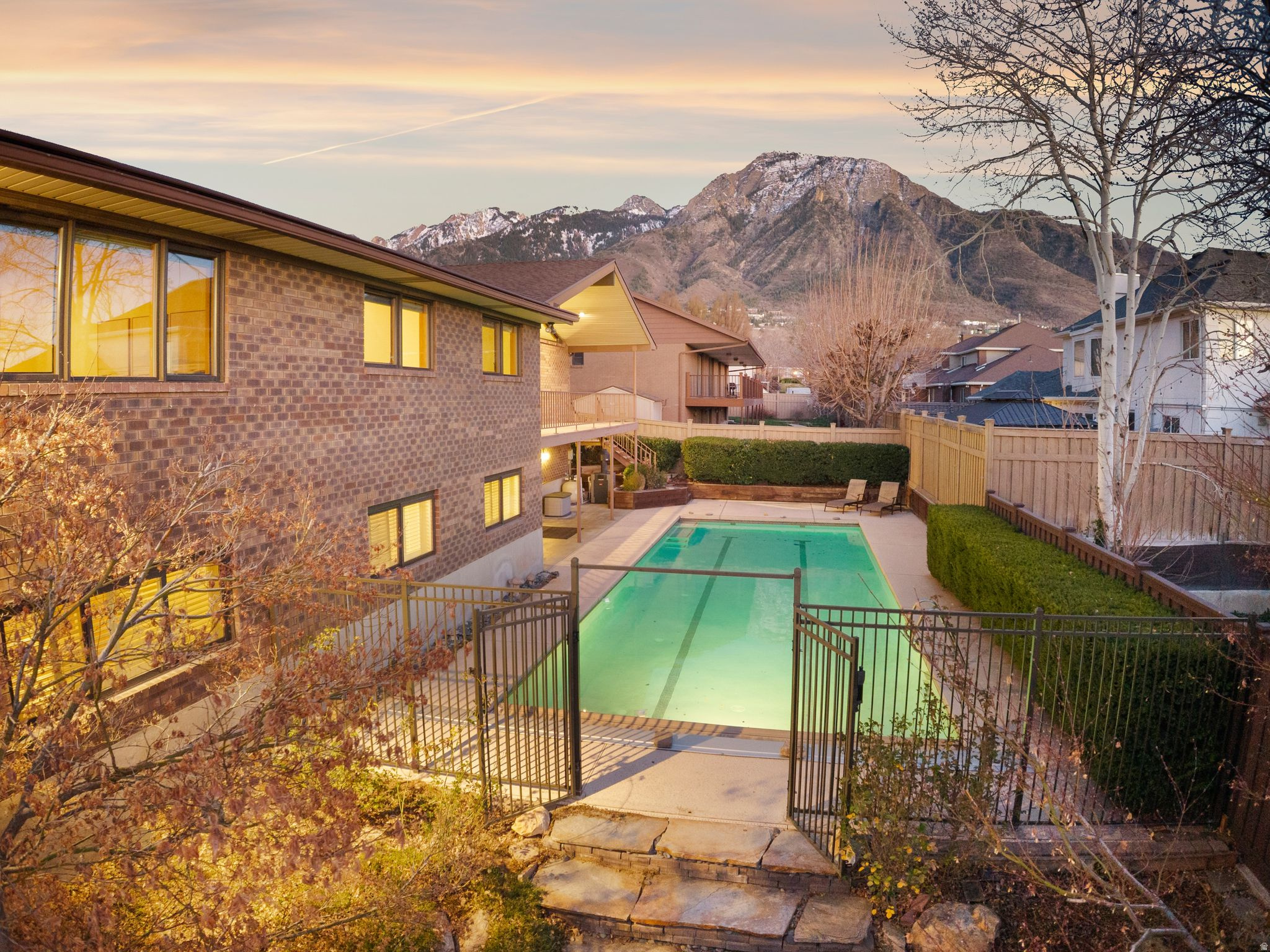 MT OLYMPUS - Residential