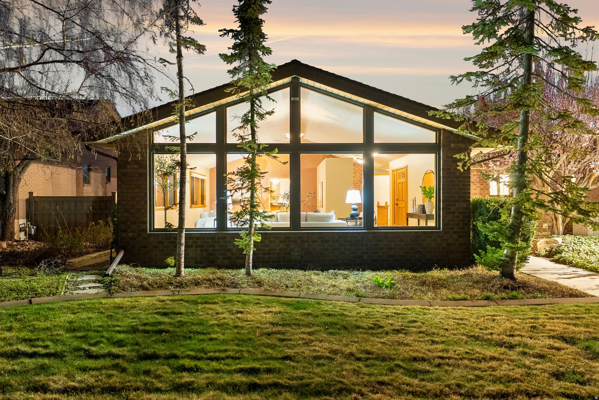 MT OLYMPUS - Residential