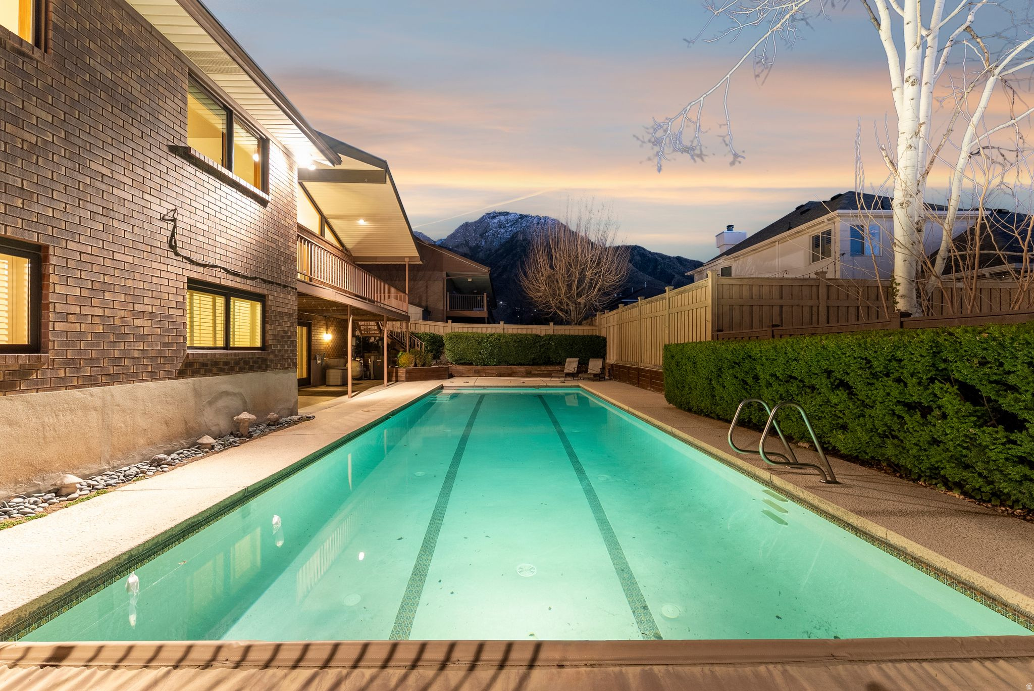 MT OLYMPUS - Residential