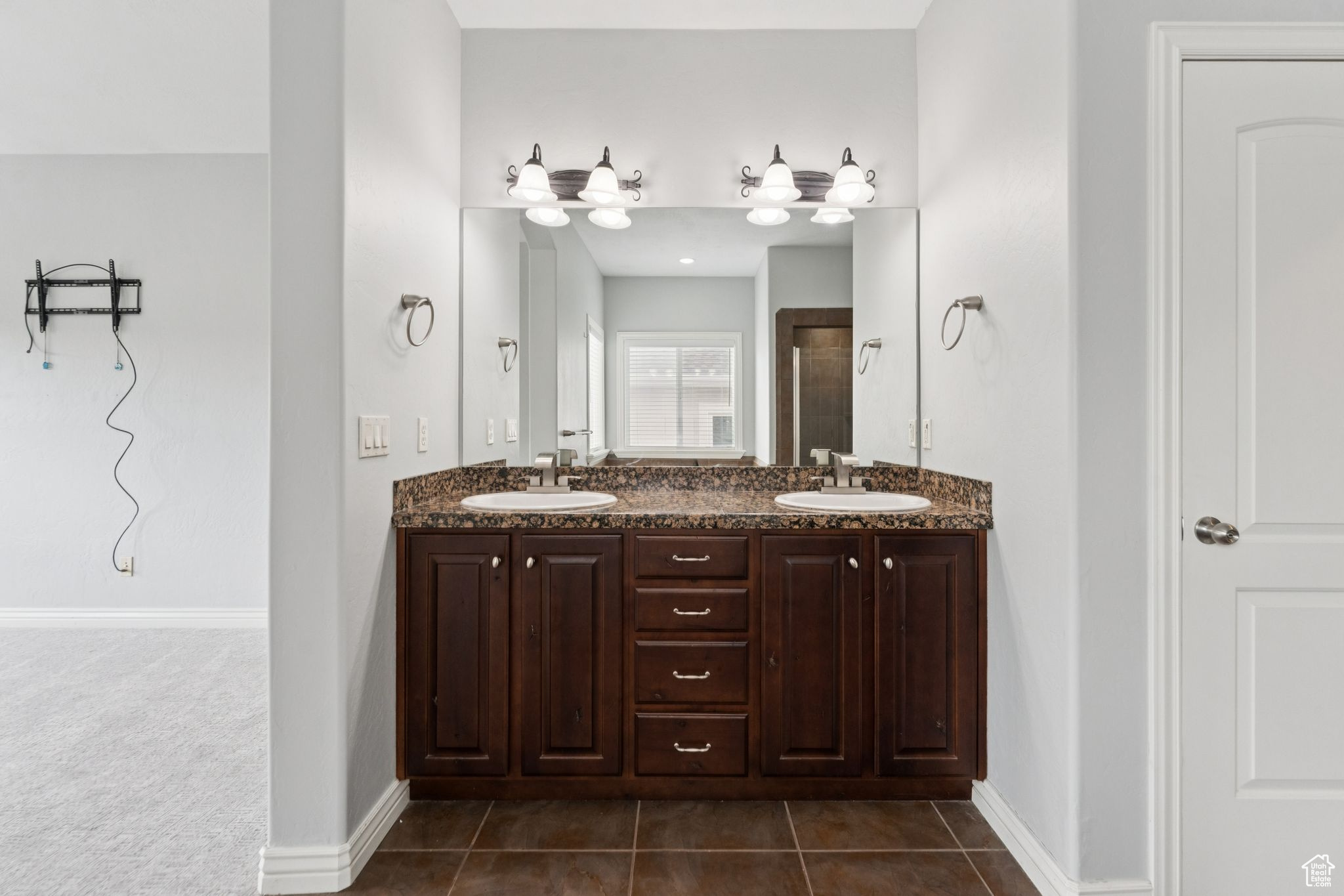 JUNIPER  POINT - Residential