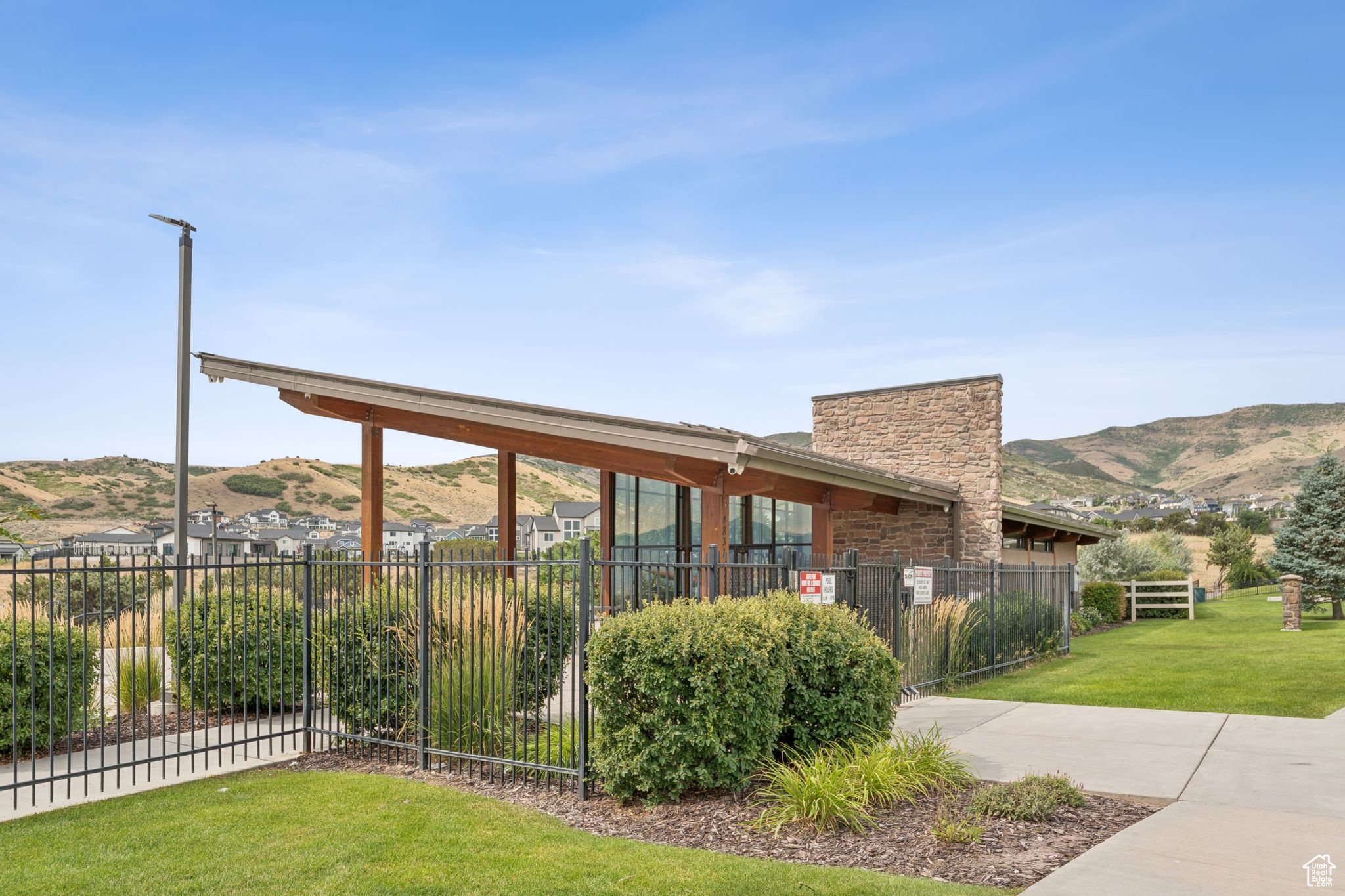 JUNIPER  POINT - Residential