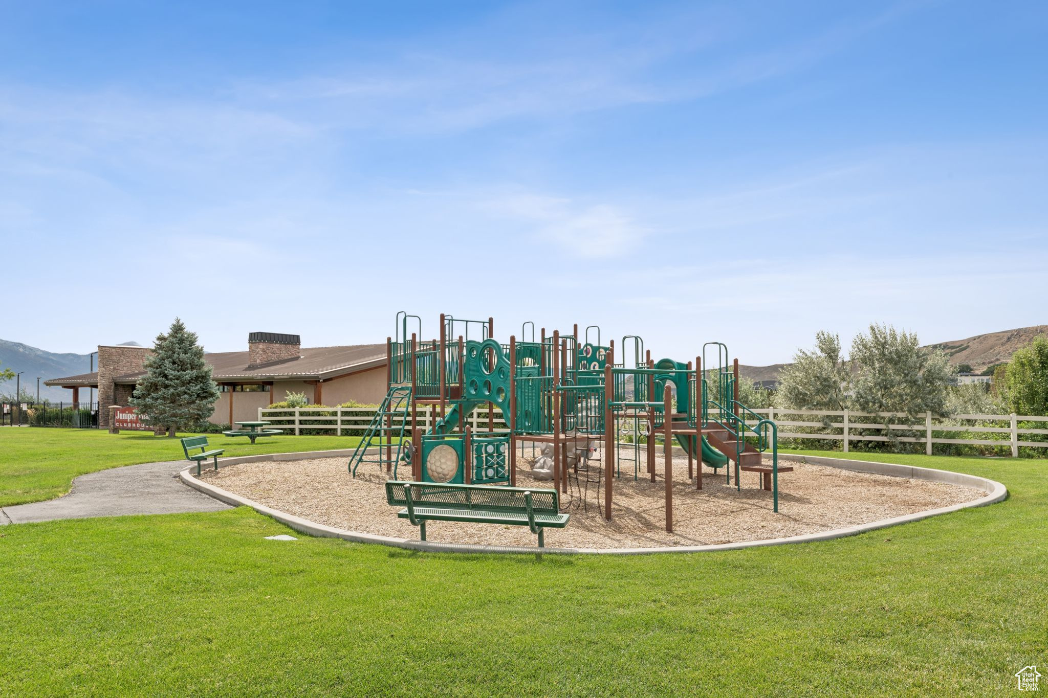 JUNIPER  POINT - Residential