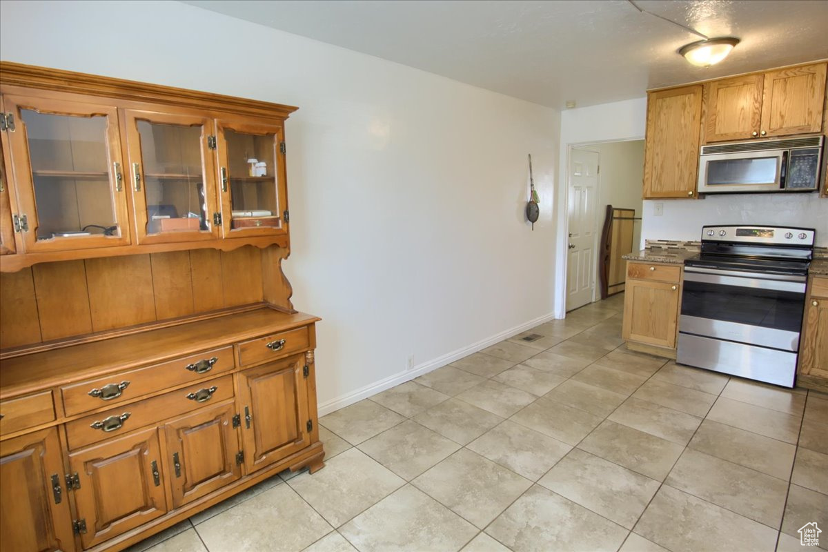 HOFFMAN HEIGHTS - Residential